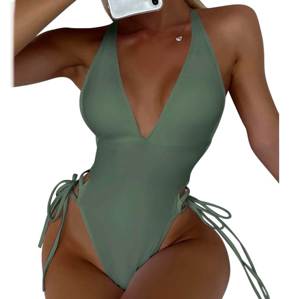 SKAYS One Piece Swimsuit